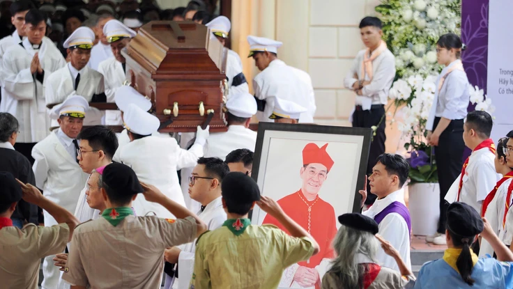 Thánh lễ an táng Đức Hồng y Gioan Baotixita Phạm Minh Mẫn diễn ra tôn nghiêm, trọng thể tại TP.HCM