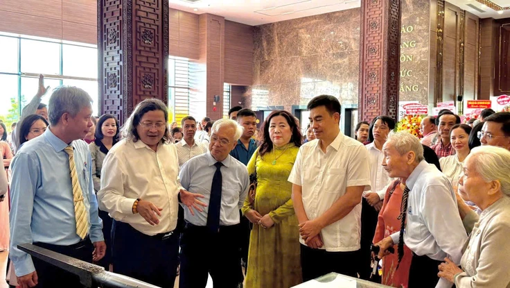 Bảo tàng Tôn Đức Thắng tiếp nhận nhiều hiện vật quý