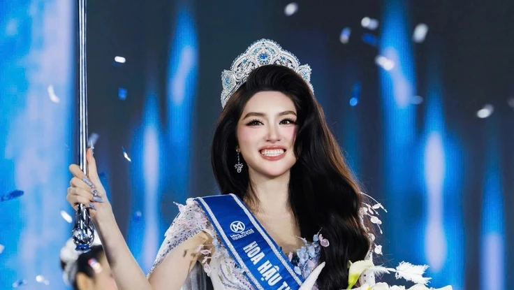 Phan Phương Oanh đăng quang Miss World Vietnam 2025