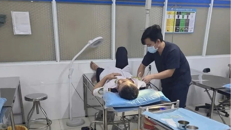 Nhắc nhở nẹt pô, bảo vệ khu đô thị bị đánh hội đồng trọng thương