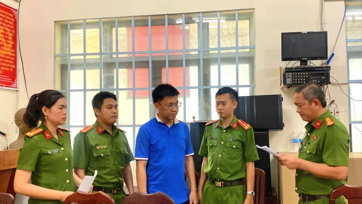Bắt tạm giam giám đốc đường dây nước yến giả bán rầm rộ trên TikTok