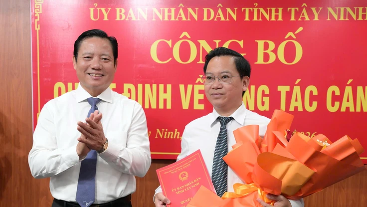 Tây Ninh: Công bố nhiều quyết định điều động, bổ nhiệm cán bộ cấp tỉnh