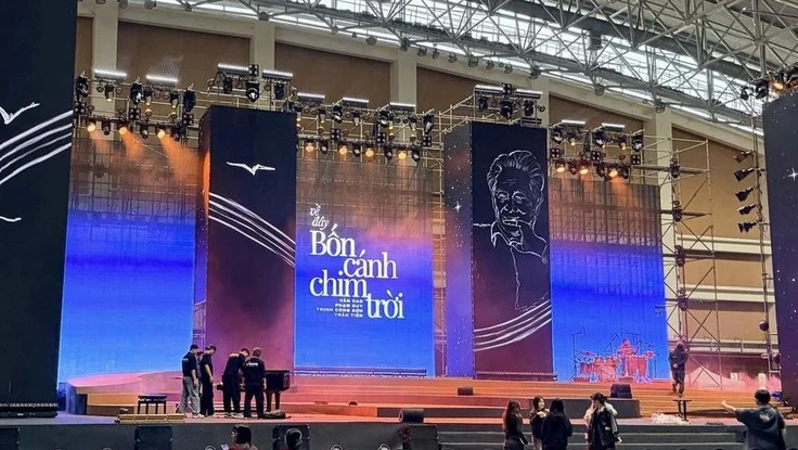 Show ‘Về đây bốn cánh chim trời’ hoãn gấp: Khán giả có được bồi thường?