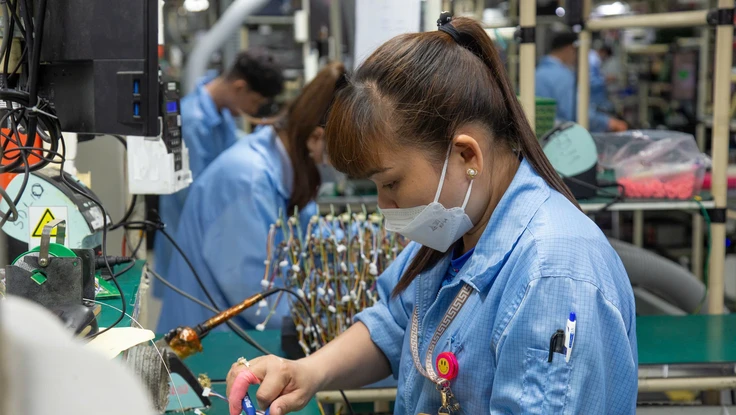 Tăng lương tối thiểu vùng, nhiều khoản tăng theo với người lao động