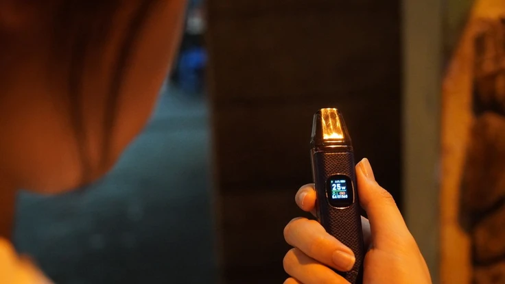 Phạt đến 10 triệu đồng hành vi sử dụng, chứa chấp thuốc lá điện tử