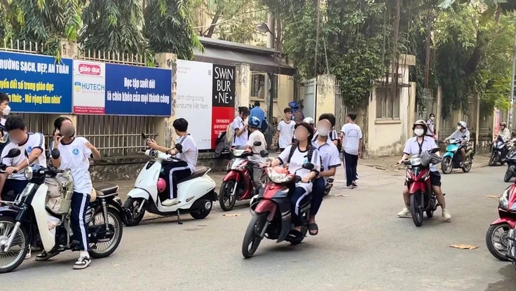 16 tuổi đi xe 50 cm³ xảy ra va chạm: Ai phải chịu trách nhiệm?