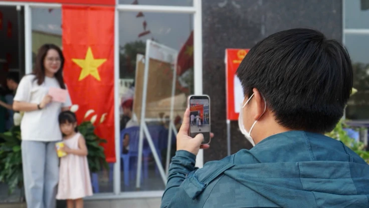 Check-in dịp lễ: Làm sao để chia sẻ khoảnh khắc nhưng không xâm phạm quyền riêng tư?