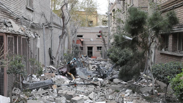 Tổng thống Macron, Điện Kremlin cấp thiết kêu gọi hạ nhiệt chiến sự Trung Đông