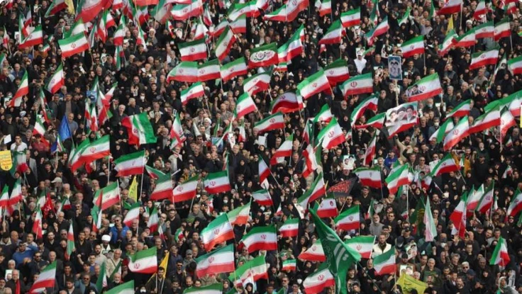 Iran đáp trả rắn bài phát biểu của ông Trump, tăng nã tên lửa sang Israel