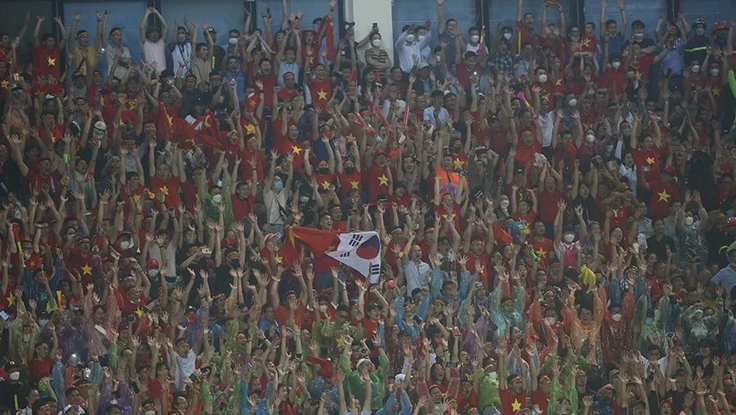 Vỡ òa và hạnh phúc sau trận chung kết thứ 5 với Thái Lan 