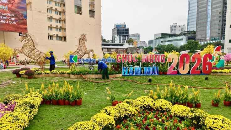TP.HCM: Không gian đô thị rực rỡ đón Tết