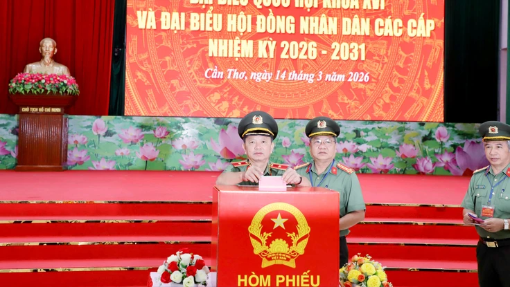 Hàng ngàn công an Cần Thơ bầu cử sớm để tập trung bảo vệ an ninh trật tự