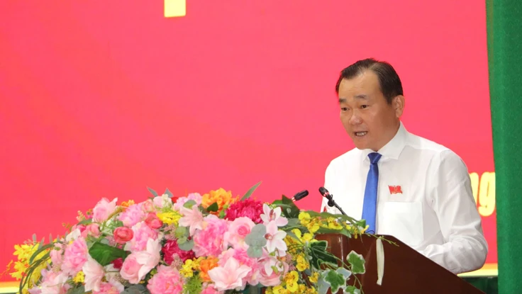 Ông Nguyễn Minh Dũng tiếp tục làm Chủ tịch HĐND tỉnh Vĩnh Long