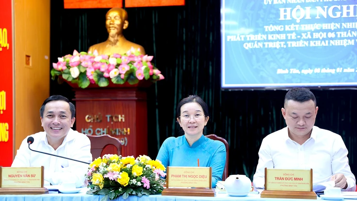 Phường Bình Tân thưởng nóng khu phố phát hiện tội phạm ma túy, xây dựng không phép