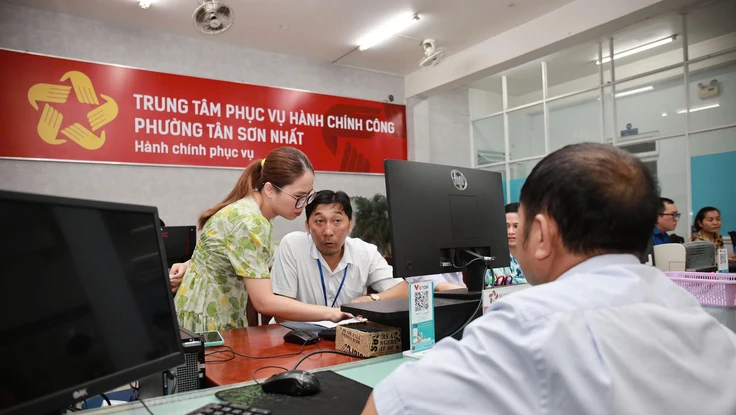 TP.HCM sẽ luân chuyển lãnh đạo cấp phó vượt quy định về phường, xã