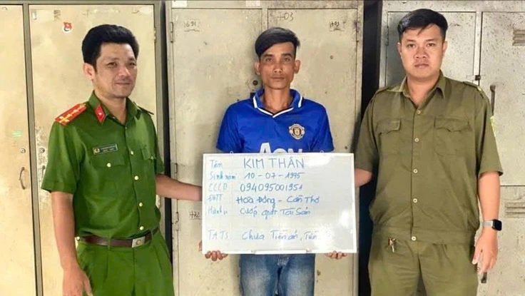 Công an bắt nhanh đối tượng cướp giật dây chuyền vàng của thiếu nữ 