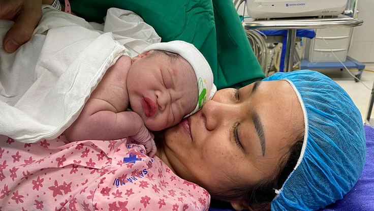 Bác sĩ tuyển U-23 kể chuyện nỗi khổ đá bóng mùa dịch