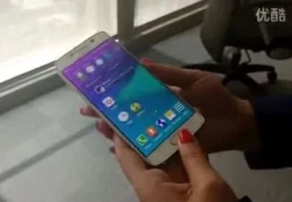 Galaxy S6 Edge bị “hành hạ” ném xuống sàn