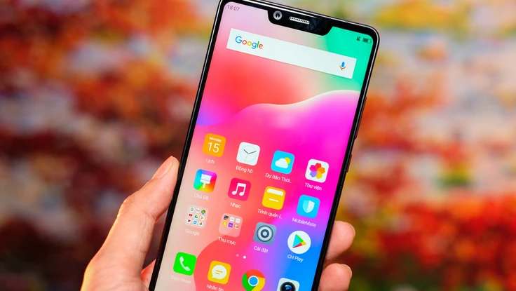 Sharp ra mắt mẫu smartphone tràn viền thứ 30