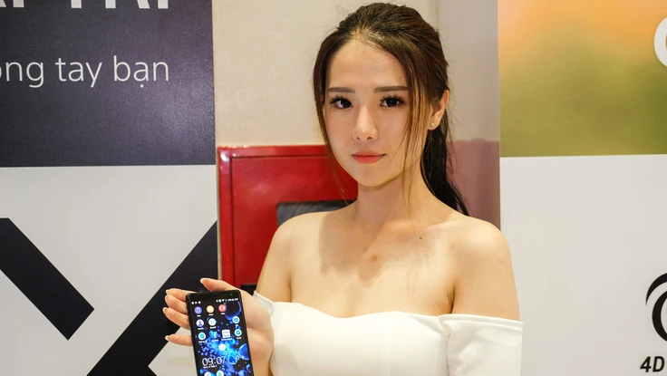 Sony ra mắt siêu phẩm Xperia XZ2