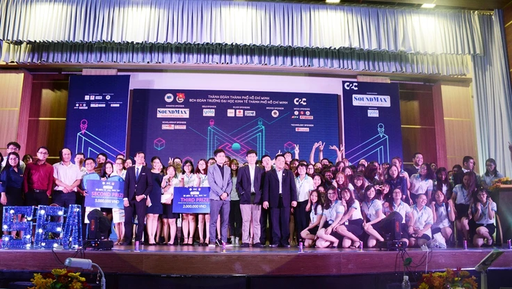 Trau dồi khả năng giao tiếp bằng tiếng Anh cho sinh viên