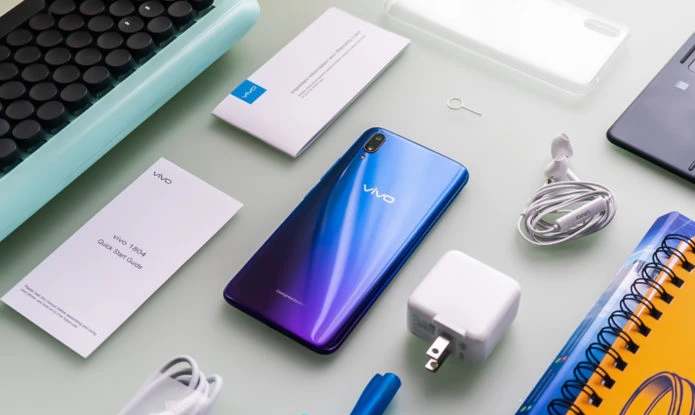 Bộ đôi smartphone dành riêng cho phái đẹp 