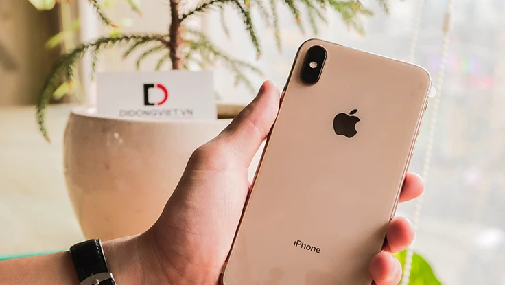 Những mẫu điện thoại nên mua làm quà 20-10