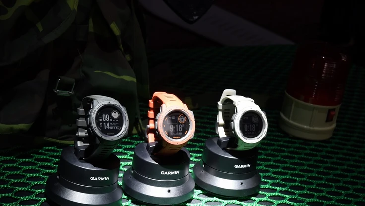 Trên tay mẫu đồng hồ Garmin siêu chống chọi thời tiết