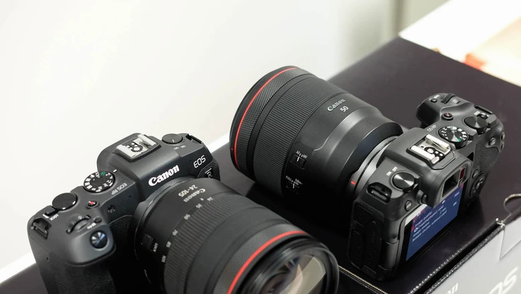 Canon ra mắt máy ảnh full-frame EOS RP siêu gọn nhẹ 