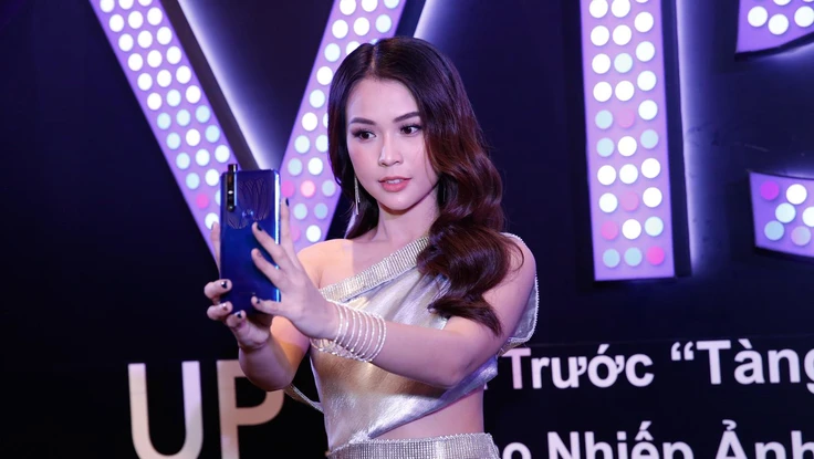 Vivo V15 chính thức ra mắt với camera selfie 'tàng hình' 32 MP