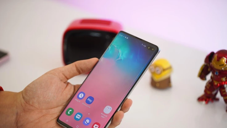 Galaxy S10 và S10 Plus giảm 4,7 triệu đồng tại Di Động Việt