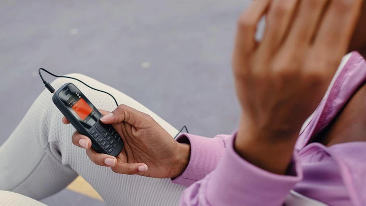 Nokia ra mắt điện thoại 'cục gạch' 2 SIM với giá cực rẻ