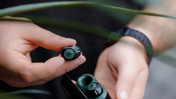 Độc đáo tai nghe True wireless JBL Tune 120TWS