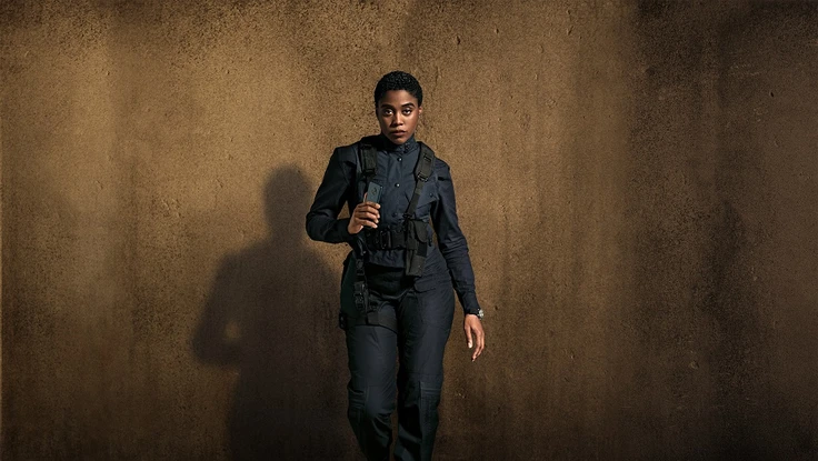 Mẫu smartphone bí ẩn xuất hiện trong phim James Bond