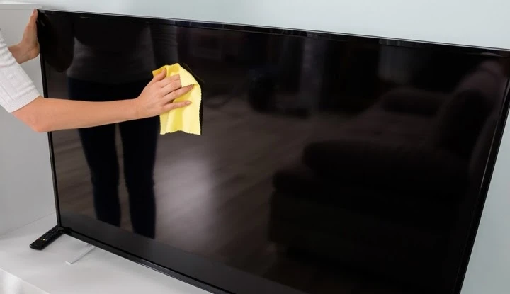 Cách vệ sinh bụi bẩn cho TV màn hình phẳng