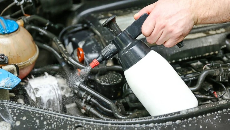 Bí quyết giữ khoang máy ô tô luôn mát khi thời tiết oi bức