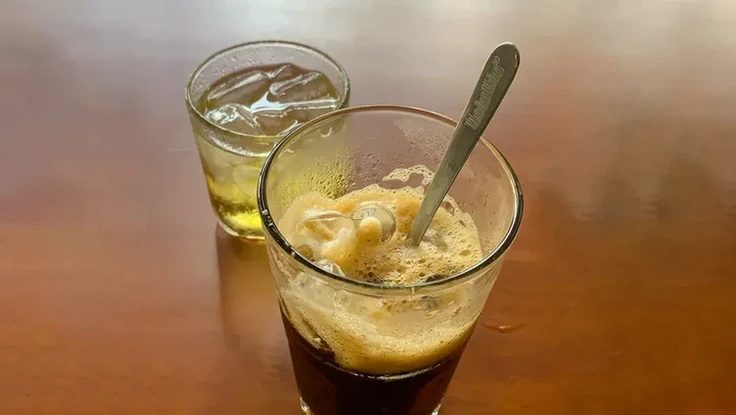 Điều gì xảy ra với huyết áp của bạn khi bạn giảm hoặc ngừng uống caffeine? 