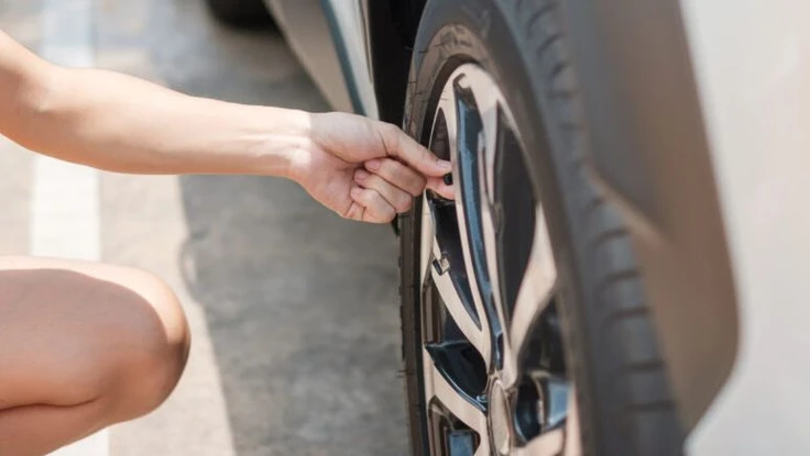 Trước mỗi chuyến đi dài, tài xế nên kiểm tra ngay 6 hạng mục này trên xe