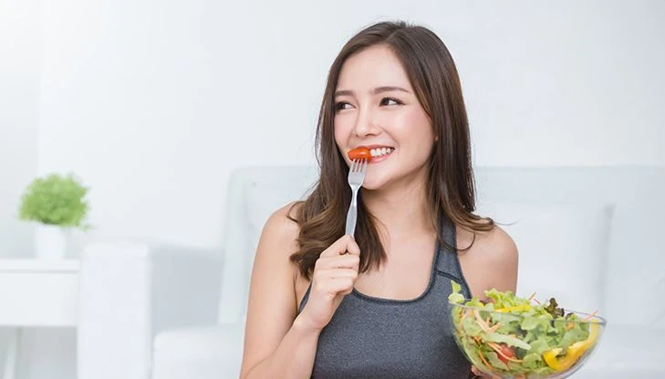 Vì sao một số người tăng cân nhanh hơn những người khác dù ăn cùng một loại thực phẩm? 