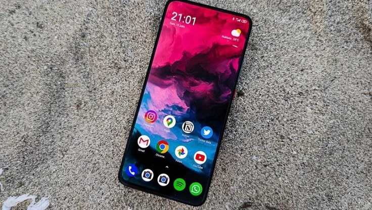 Mẫu điện thoại chơi game giá rẻ với tản nhiệt Liquidcool