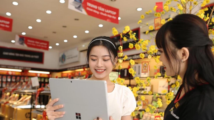 Nhiều mẫu laptop giảm giá 30% dịp cuối năm