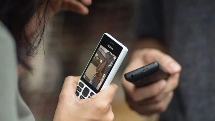 Tắt sóng 2G, cơ hội nào cho người dùng điện thoại ‘cục gạch’?