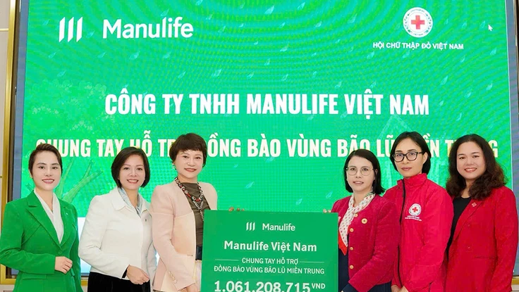 Manulife quyên góp hơn 1 tỷ đồng hỗ trợ đồng bào miền Trung-Tây Nguyên bị lũ lụt