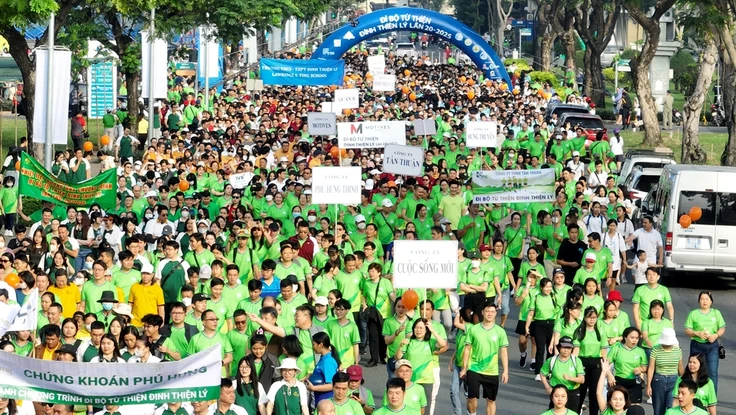 Chung tay quyên góp, mang tết ấm đến người nghèo