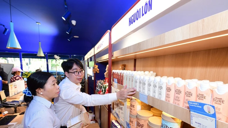 Vinamilk đón thế hệ '7x' tham quan nhà máy và lời hứa chăm sóc sức khỏe bằng dinh dưỡng chất lượng