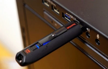 Có nên chọn 'Eject Flash Drive' trước khi gỡ bỏ USB?