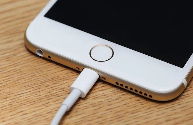 Mẹo tăng tốc sạc nhanh smartphone chỉ với 5 phút