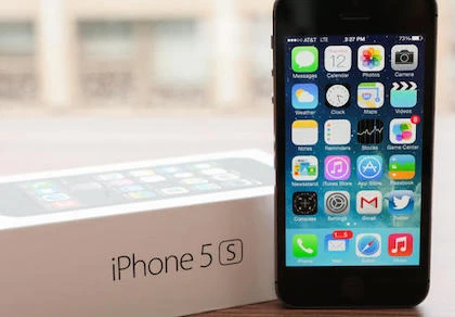 iPhone 5s chính hãng bất ngờ giảm giá 1 triệu đồng