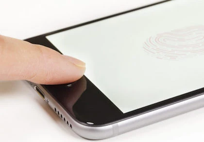 Mở khóa smartphone bằng vân tay 3D 