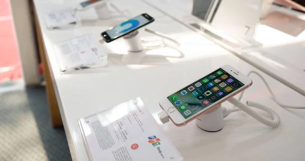 iPhone 7 và 7 Plus chính thức mở bán tại VN